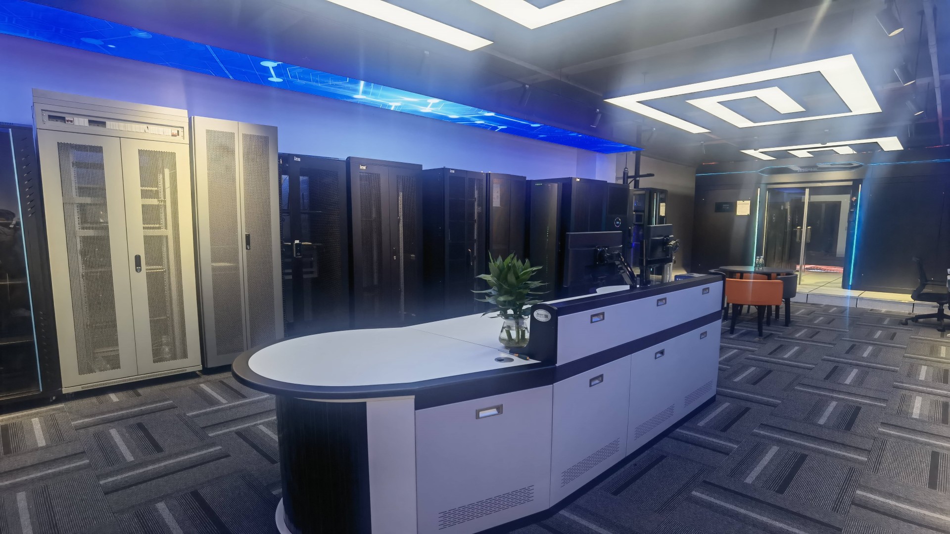 熱通道和冷通道控制在數據中心的探索